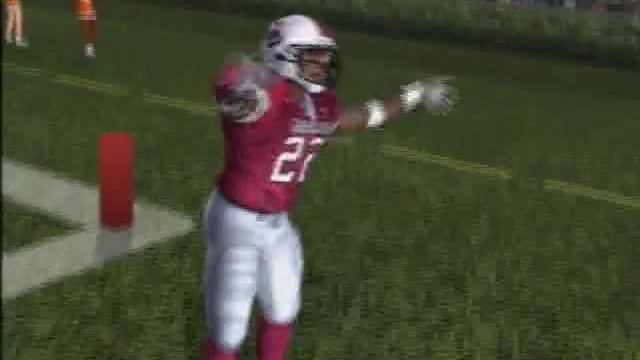 NCAA Football 2004 Touchdown Celebrations - Spike Ball and Shrug смотреть онлайн