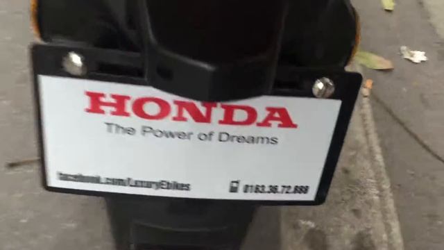 Chủ shop thời trang đi thử xe máy điện HONDA V-SUN S3 [ HONDA DAILUC ] смотреть онлайн