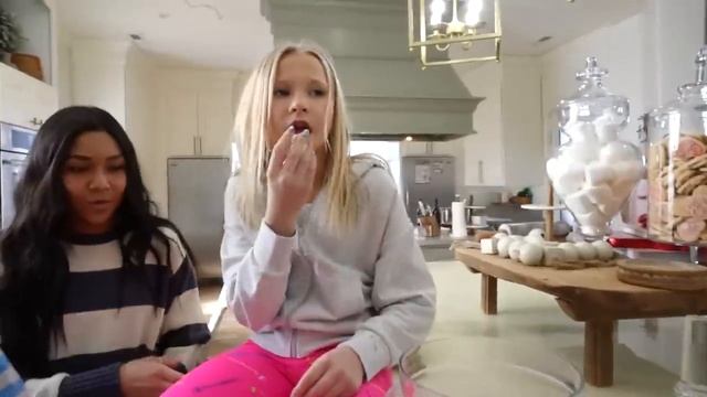 A DAY IN MY 10 KiDS LIFE in ALPHABETICAL ORDER! смотреть онлайн