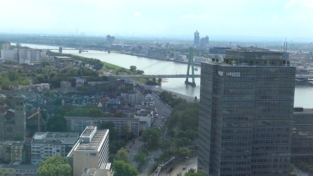 Tram de Cologne (vue aérienne) смотреть онлайн