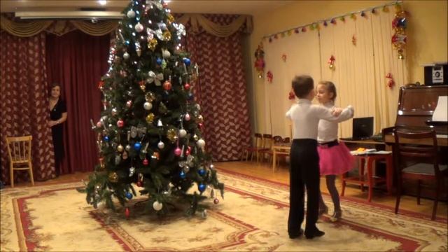 Артем Есаян и Хромова Настя новый год 2015 детский сад смотреть онлайн