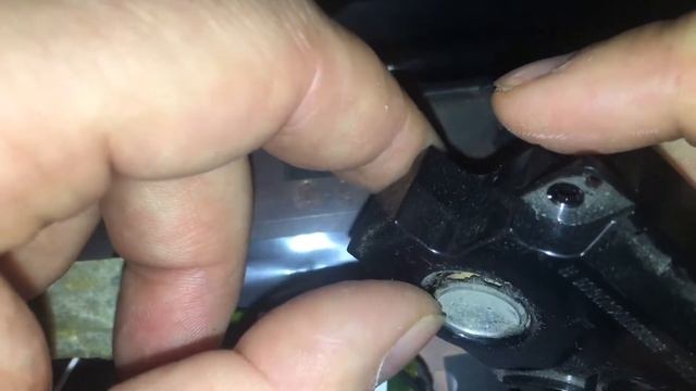 TOSHIBA SATELLITE A300-1EG снова разбор. На этот раз замена динамиков. смотреть онлайн