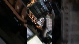 замена воздушного фильтра Фольксваген Поло лифтбэк.