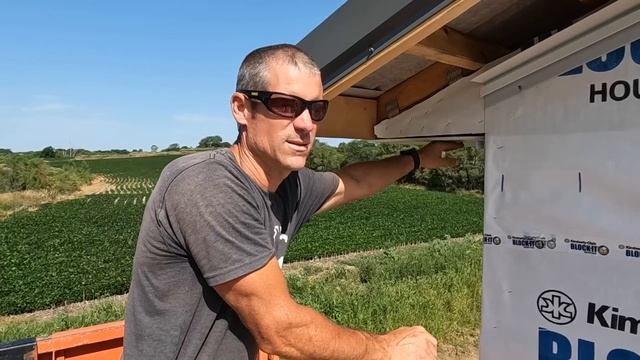 The Barndo Build | Day 16: Porch Layout + Soffit Detail | Ep 11 смотреть онлайн
