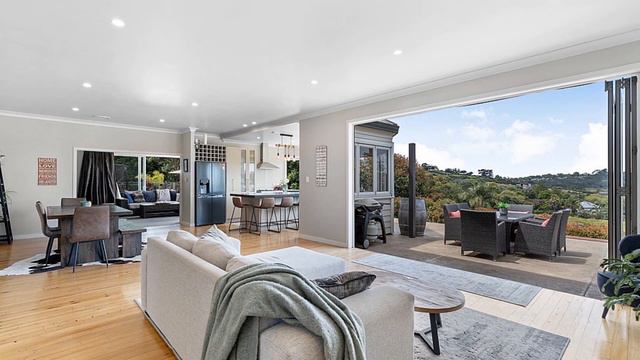 55 Hibiscus Coast Highway, Silverdale, New Zealand смотреть онлайн