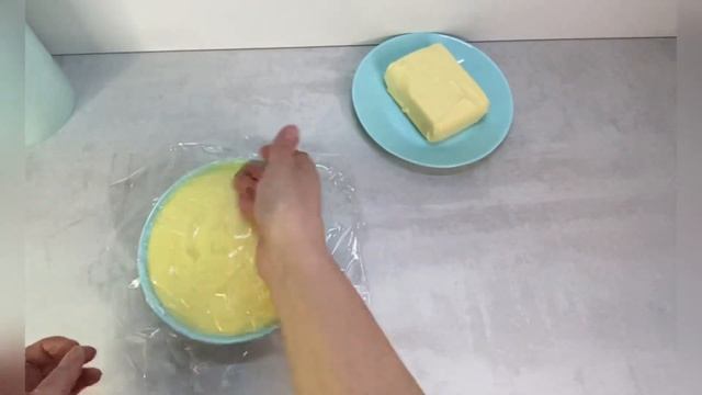 Как приготовить заварной крем Пломбир на сметане и сливках. Delicious cream for cakes and cupcakes. смотреть онлайн