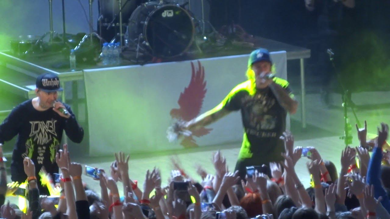 Hollywood Undead - Cashed Out (Rostov 2018) смотреть онлайн