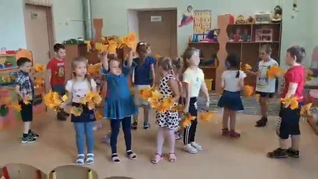 Осенний танец в подготовительной группе смотреть онлайн