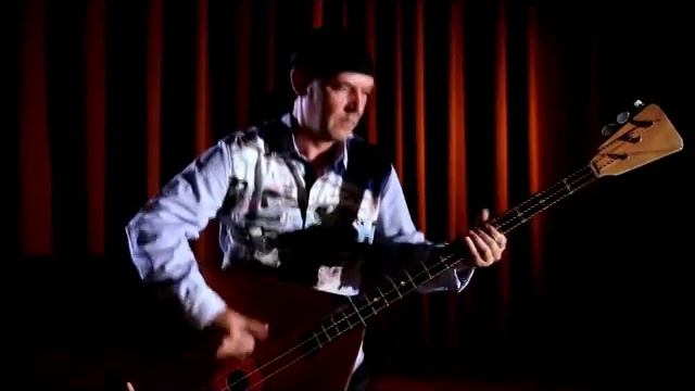 "Каприз А-ля рус" в исполнении Арт-трио "Вольница" смотреть онлайн