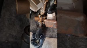 Рулевая колонка гремит  на Альфарде?