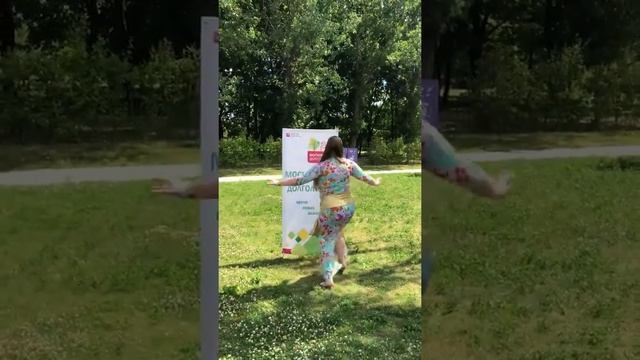 27 06 18 Зайна табла Выступление в Сиреневом Саду "Московское долголетие" смотреть онлайн