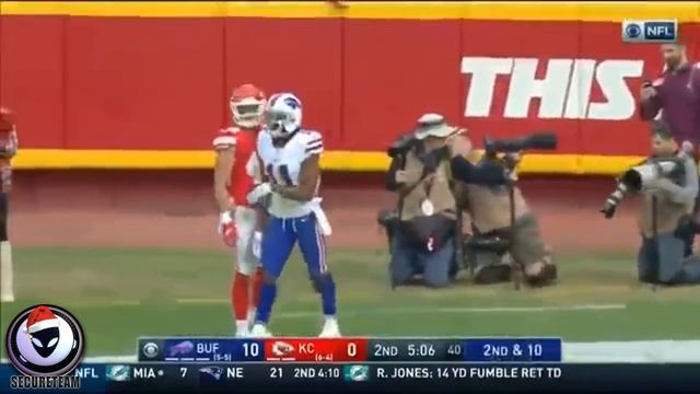 Did NFL Player Just Defy Gravity? смотреть онлайн