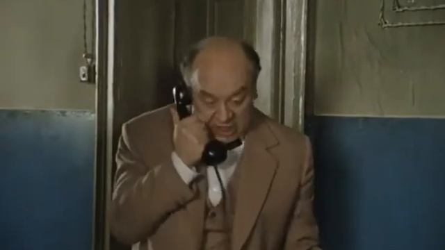 А кто не пьет? Назови! Нет, я жду! смотреть онлайн