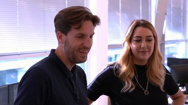 Happy Holidays from Total Mayhem Games! смотреть онлайн