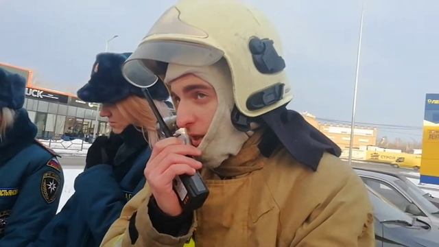 АВТОРСКАЯ ПЕСНЯ ВАЛЕНТИНА МИХЕЕВА К ДНЮ СПАСАТЕЛЯ МЧС РОССИИ!