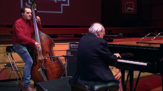 Les demoiselles de Rochefort | Chanson de Maxence par Michel Legrand et Pierre Boussaguet смотреть онлайн