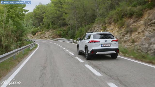 Was kann der Toyota Corolla Cross Hybrid AWD-i besser als die Basis?! [4K] - Autophorie смотреть онлайн