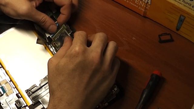 Asus Transformer Pad TF103CG часть 3 "Замена материнской платы" смотреть онлайн