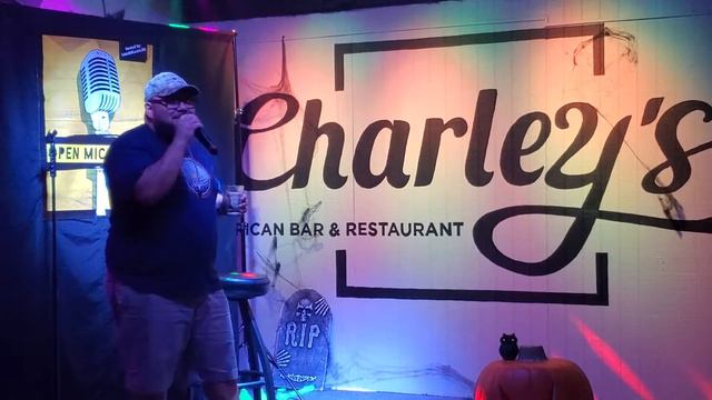 Open Mic Night: Karaoke Superstar - At This Moment смотреть онлайн