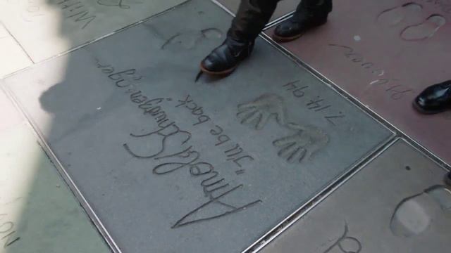 Арнольд разыграл прохожих к выходу фильма Терминатор Генезис! смотреть онлайн