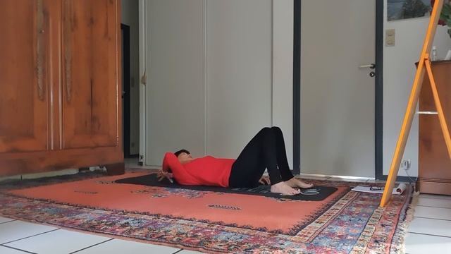 Yoga n°10 du 2 éme confinement смотреть онлайн