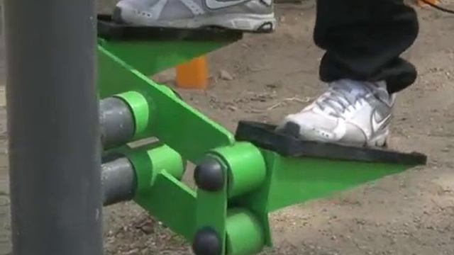 2015: В Темрюке открыли площадку уличных тренажеров смотреть онлайн