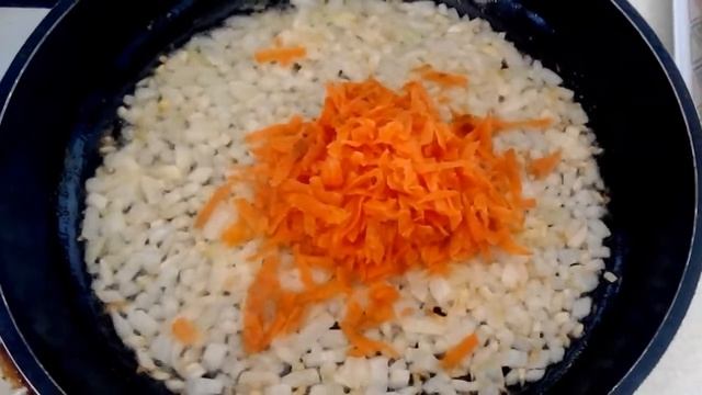 Суп с куриными сердечками, фасолью и мелкой пастой смотреть онлайн