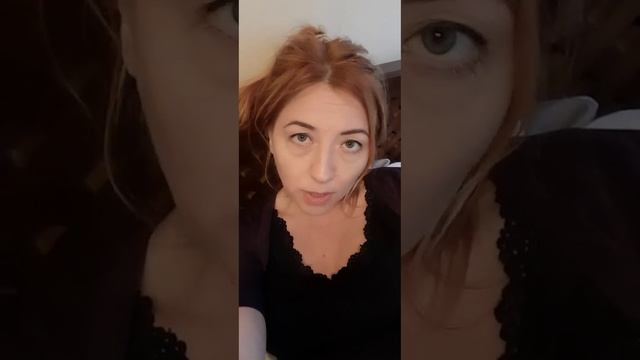 Липнет девушка? / Анна Лукьянова #shorts смотреть онлайн