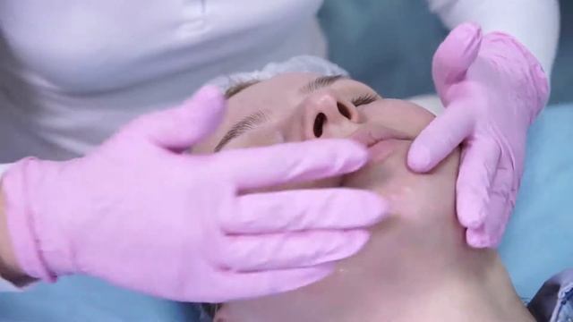 Базовая уходовая процедура для кожи лица в салоне красоты Космецевтика CareCella (Южная Корея) смотреть онлайн