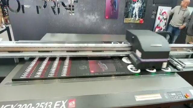 Mimaki JFX200-2513 EX на выставке Fespa смотреть онлайн