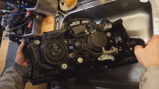 Фары перестанут потеть если сделать это! Как убрать запотевание фар? смотреть онлайн