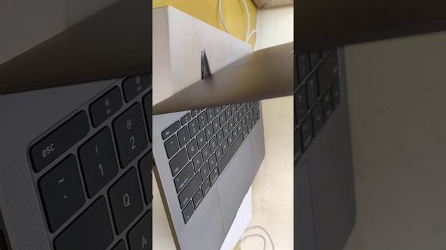 Macbook Pro A1708 ( 2017 Modal ) 13.3 Inch Retina - Light Used Macbook Laptop Sales In Coimbatore смотреть онлайн