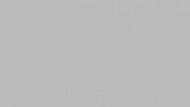 Птицы. Почему птиц на проводах не бьет током смотреть онлайн