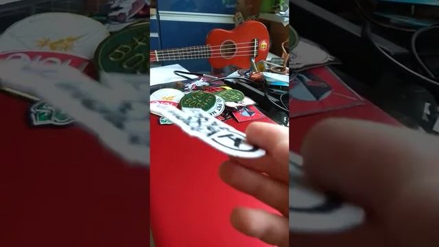 Видеообзор термонаклейка на одежду группа Twenty One Pilots Термонашивки и наклейки musiconshop.ru смотреть онлайн