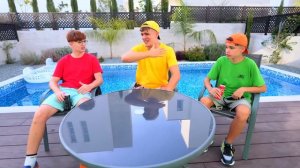 СИРЕНОГОЛОВЫЙ В Реальной жизни ! Мы разговаривали с SIREN HEAD !!!