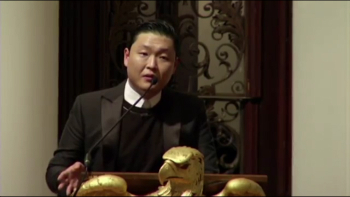 Кореец PSY признался, что не знает причины своей суперпопулярности смотреть онлайн