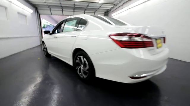 2017 Honda Accord LX | White Orchid Pearl | HA051182 | Seattle | Renton смотреть онлайн
