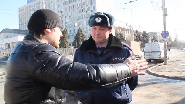 В Саратове активист КПРФ вышел с пикетом на парковку правительстваОбъединенный элемент1 смотреть онлайн