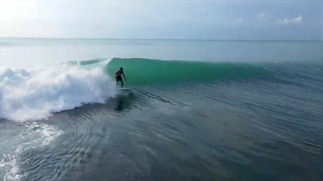 Taking A Nose-Dive At Bingin - Surfing Bali смотреть онлайн