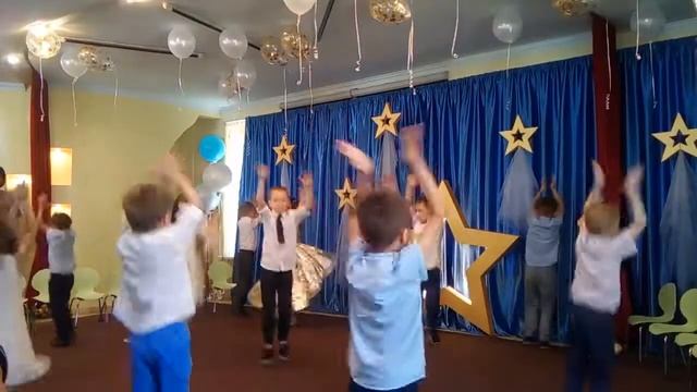 Сад "ЭйдоС" 2018. Выпускной. "Детство" смотреть онлайн