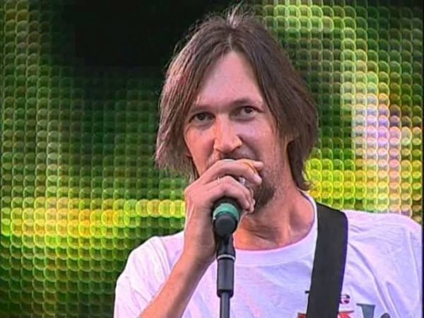 The Wheels on the Revolution square (TV version) Day 2