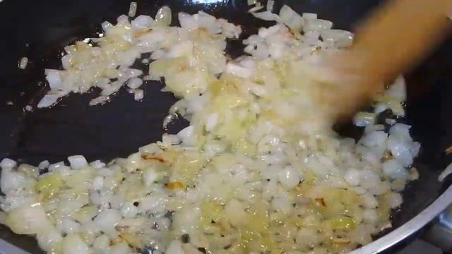 Нашла потрясающий рецепт! С ней дрожжевое тесто идеально! Вкуснее пирожков не найдёте! смотреть онлайн