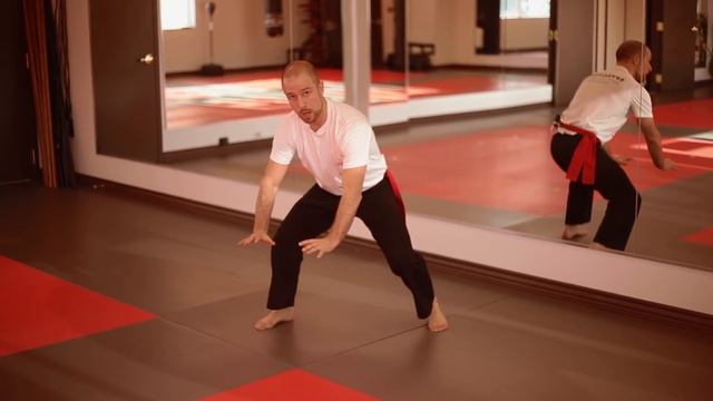How to Shoot & Sprawl – Takedowns Basics | Effective Martial Arts смотреть онлайн