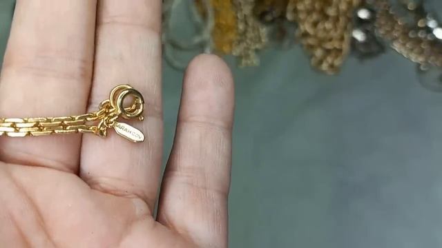 307. Разбираем лот с винтажными украшениями на шею. Цепи, ожерелья смотреть онлайн