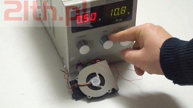 Fujitsu Siemens Amilo L1310 FAN 5V working at 11V смотреть онлайн