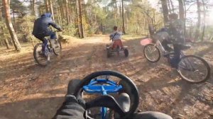 ЭКСТРЕМАЛЬНЫЕ СПУСКИ НА ВЕЛОМОБИЛЯХ! Покатушки по лесу,стант,падения и куча угара!