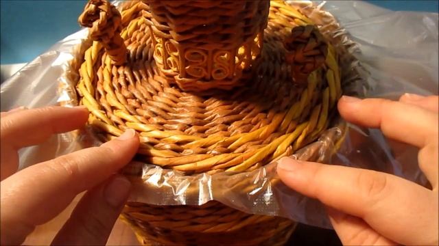 Плетение самовара из газетных трубочек. Урок 9-2. Грунтовка самовара. смотреть онлайн