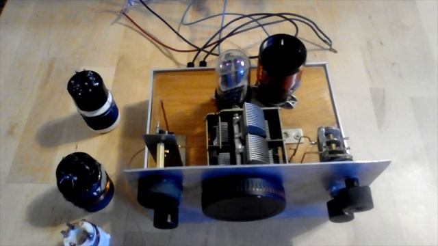 Регенеративный приемник СВ, КВ приемник. AA8V. смотреть онлайн