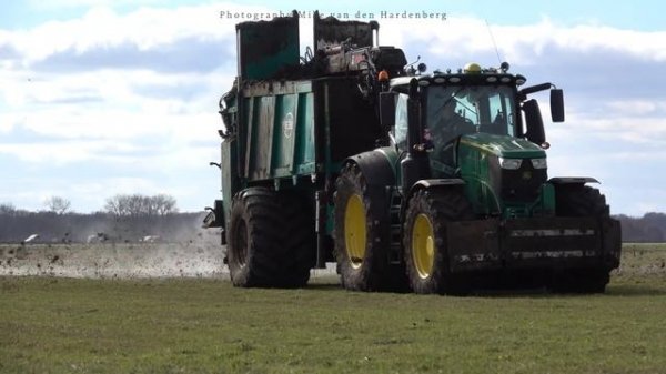 2021 | John Deere 6230R - Stuck in the mud | Spreading Manure | K. Mulder