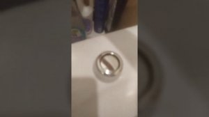 как убрать  царапину с телевизора?